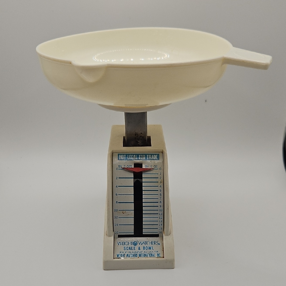 Weight Watchers Cream Scale with Blue Accents